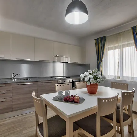 Sunseeker Complex فندق خليج سانت بول